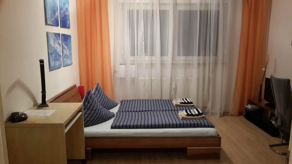 Apartment am Hauptbahnhof Nürnberg Zimmer foto